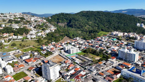 Sequência 01.00_13_03_43.Quadro001